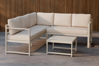 Hjørnesofa ute